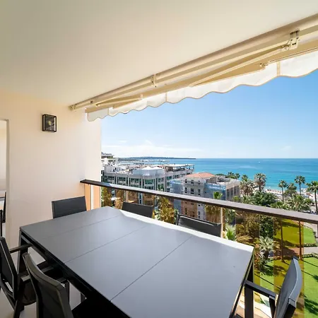 Charming Oasis With Terrace 4 Bd- 8p - * קאן